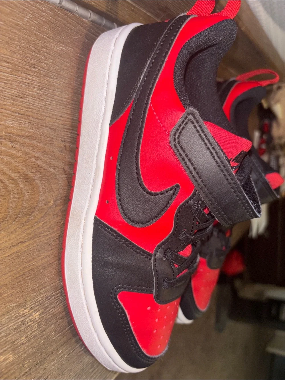 Nike Kids Red and Black Low-Top Sneakers with Hook-and-Loop Strap
